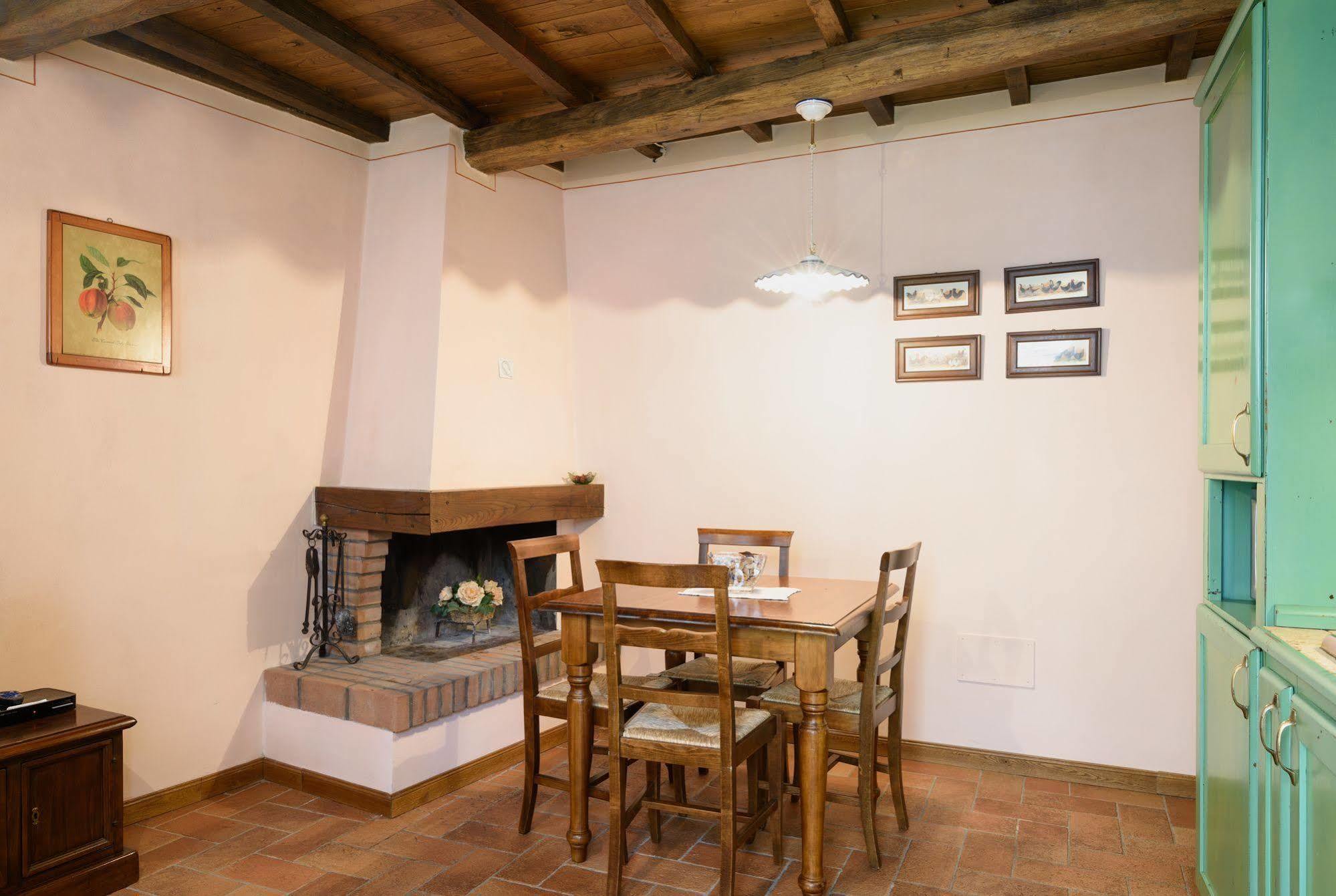 Borgo Dei Corsi Holiday House Reggiolo Exteriér fotografie
