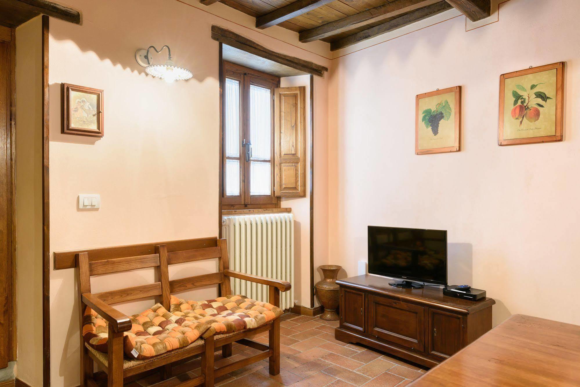 Borgo Dei Corsi Holiday House Reggiolo Exteriér fotografie