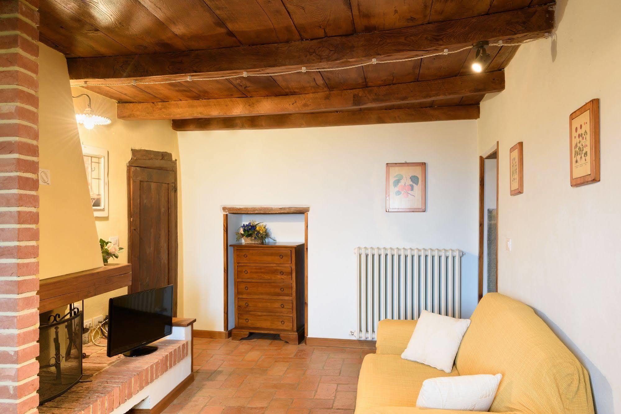 Borgo Dei Corsi Holiday House Reggiolo Exteriér fotografie